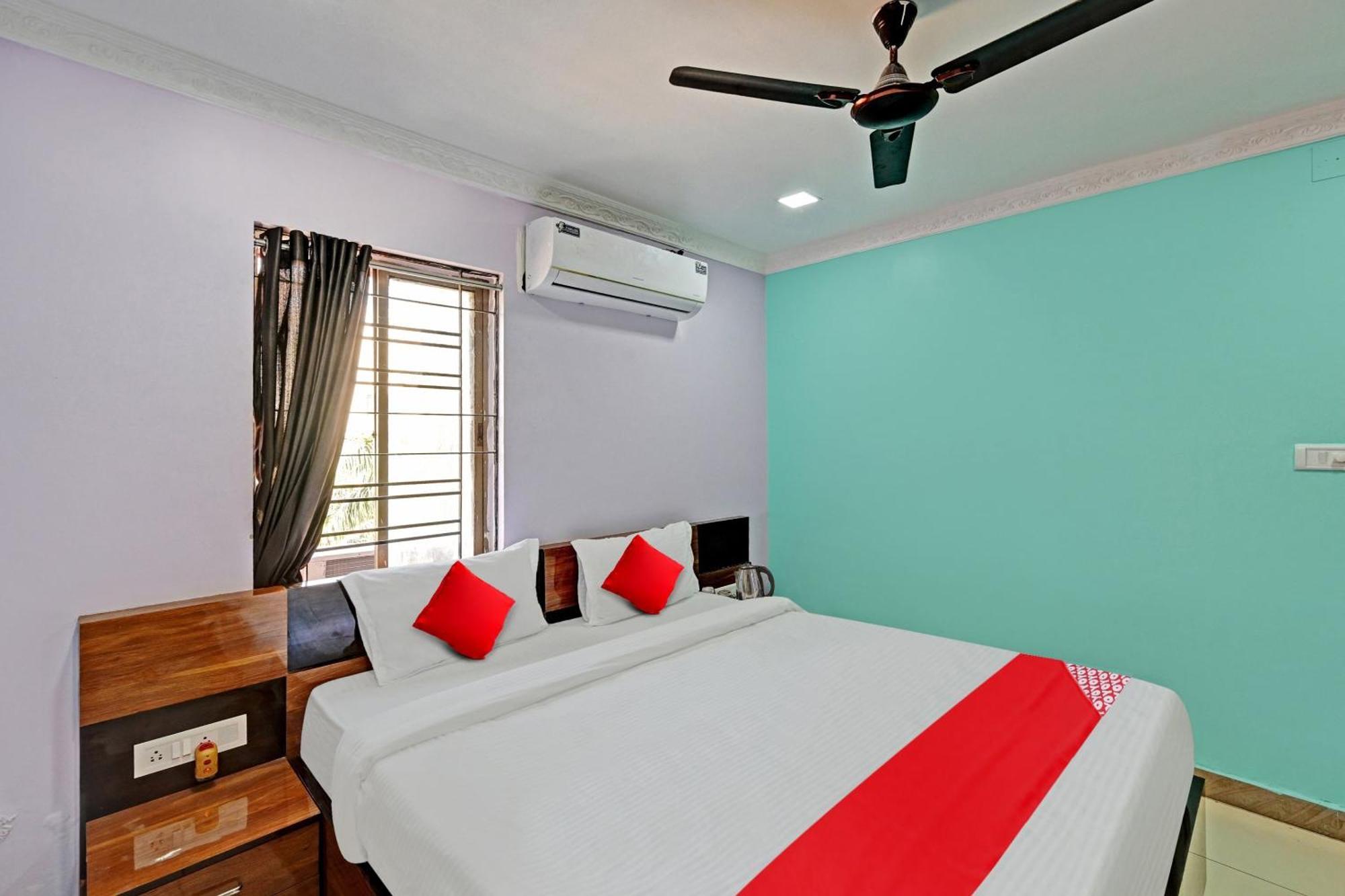 Hotel O Hi5 Days Inn Premium Bhuvanesvar Szoba fotó