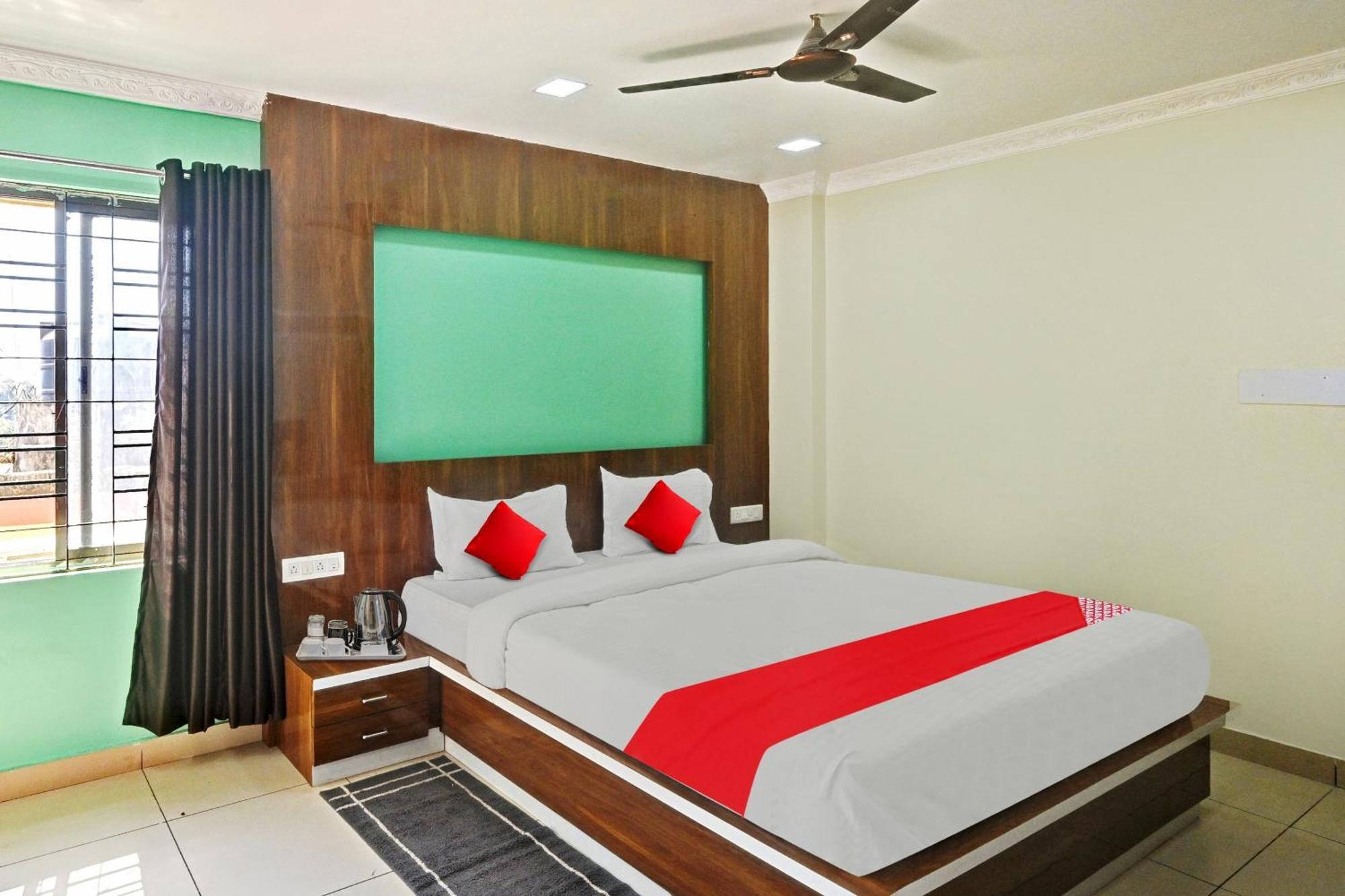 Hotel O Hi5 Days Inn Premium Bhuvanesvar Szoba fotó