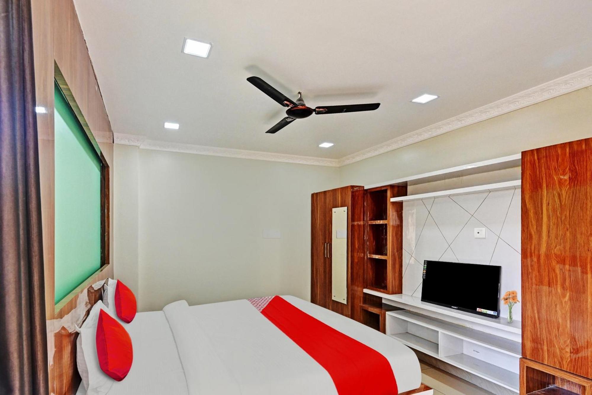Hotel O Hi5 Days Inn Premium Bhuvanesvar Szoba fotó