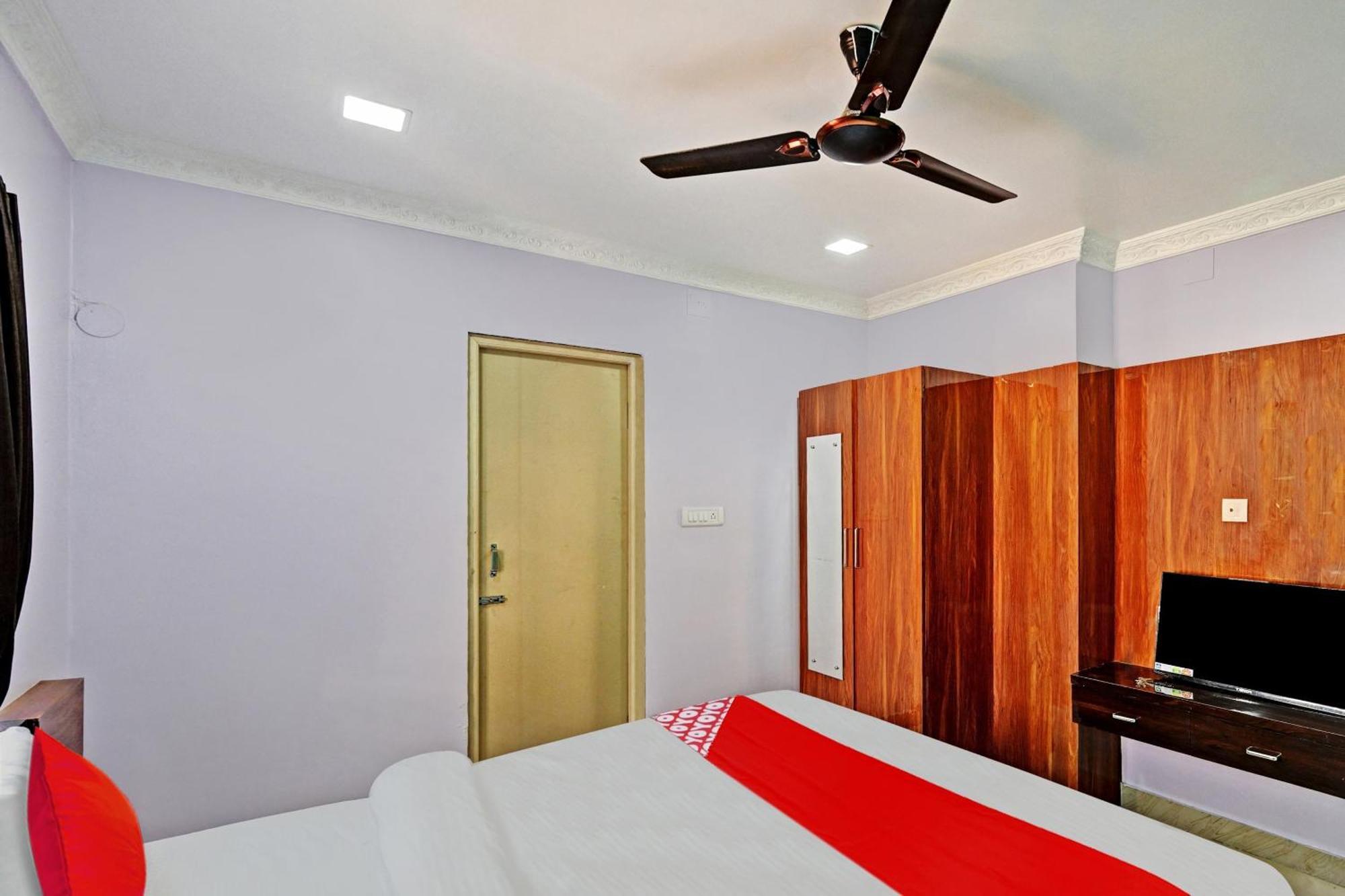 Hotel O Hi5 Days Inn Premium Bhuvanesvar Szoba fotó