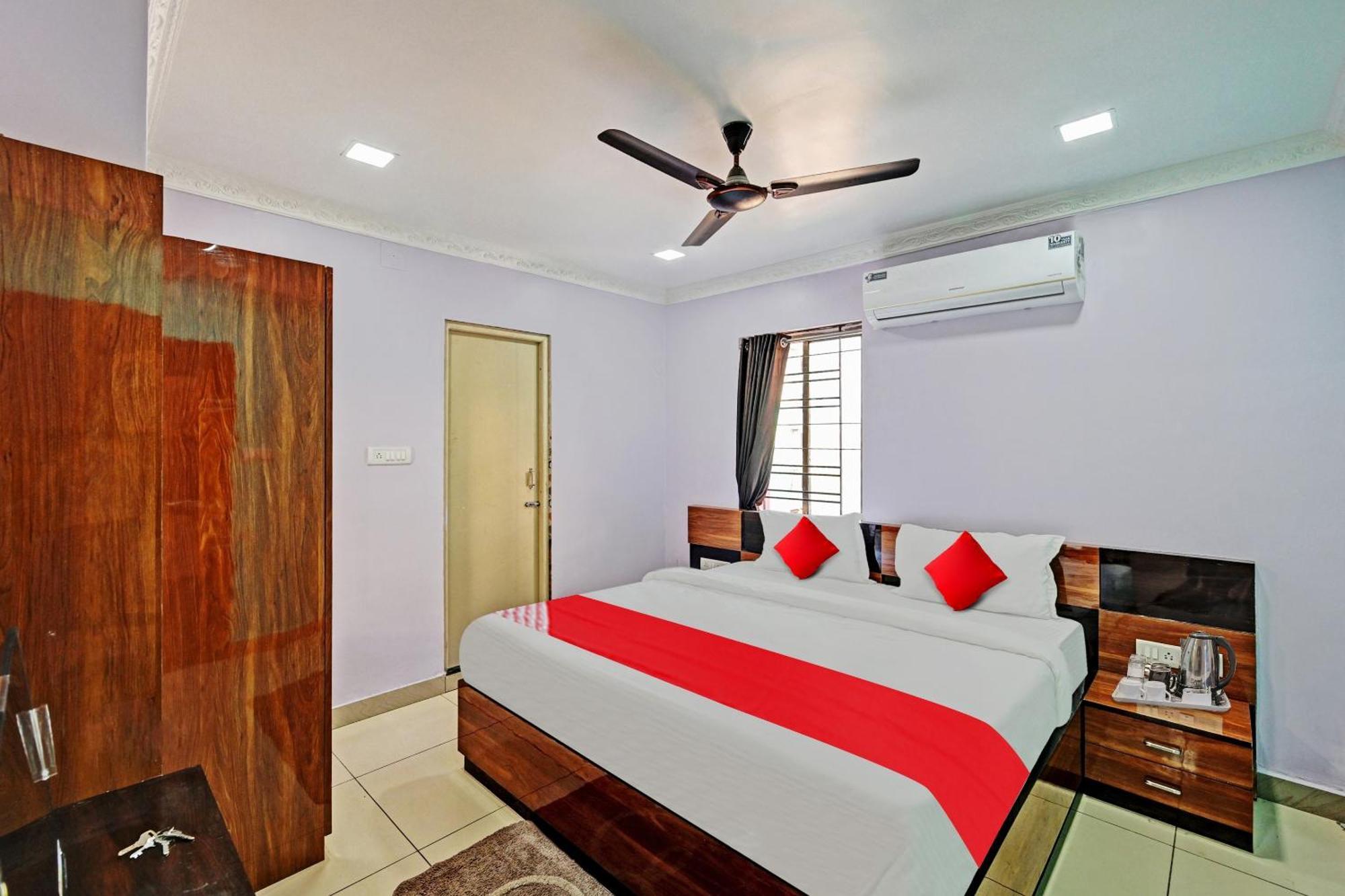 Hotel O Hi5 Days Inn Premium Bhuvanesvar Szoba fotó